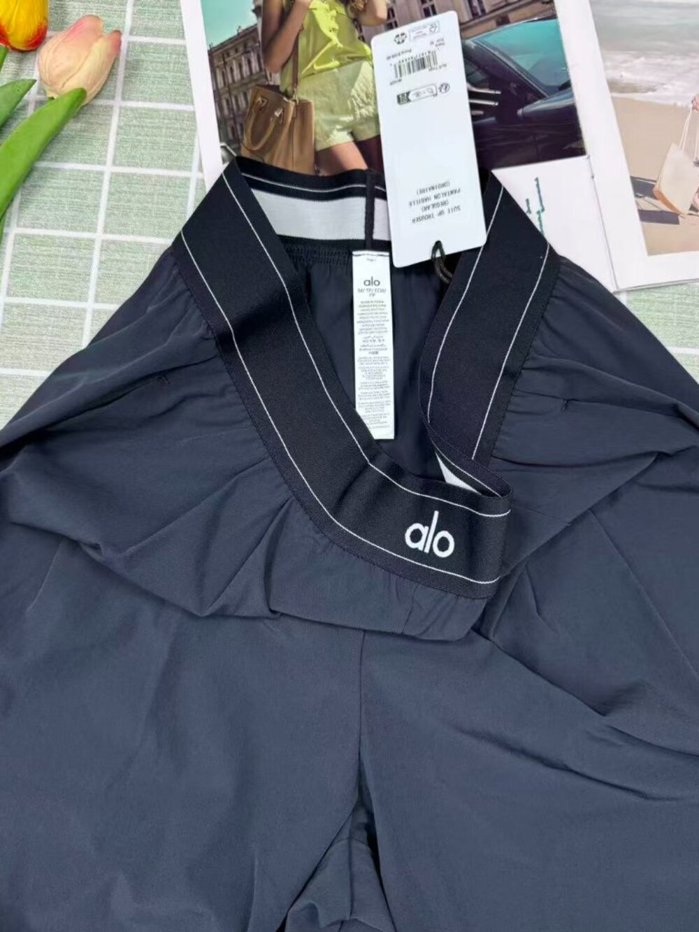 NWT💙 ALO Yoga Navy Blue Tailored Pants (Regular:30inch) Relaxed |Quiet Luxury😃 - Picture 4 of 9